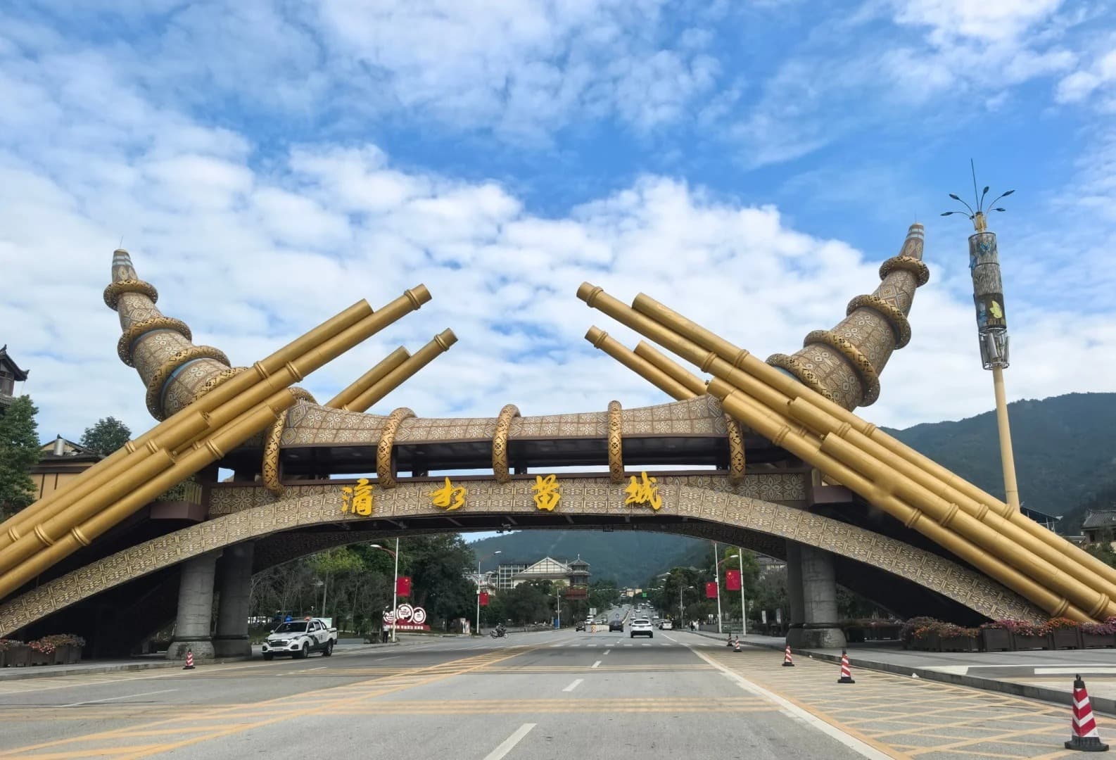 MIÊU TRẠI TÍCH THỦY – TIỂU PHƯỢNG HOÀNG CỔ TRẤN GIỮA LÒNG VÂN NAM